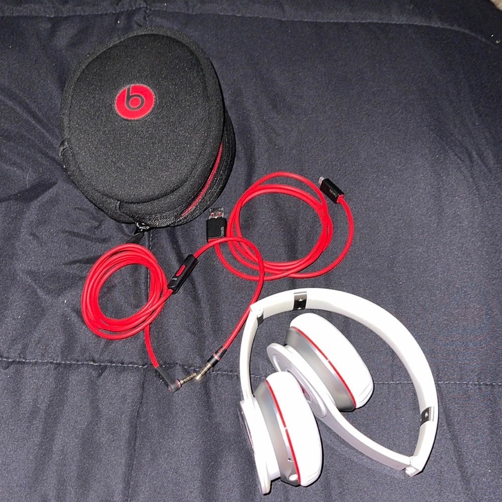Wireless beats by Dr. Dre